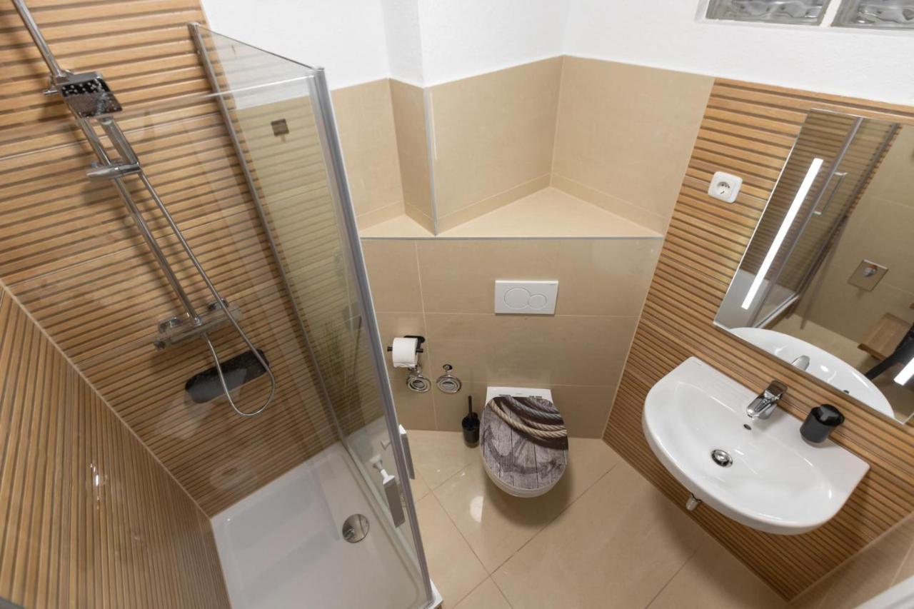 Koje Fuenf I Apartment In Stadtmitte Mit Parkplatz Μπρέμερχαφεν Εξωτερικό φωτογραφία
