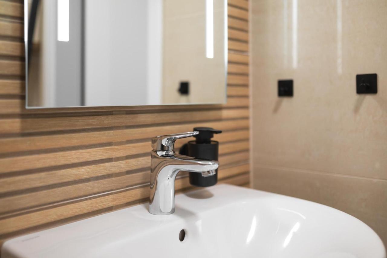 Koje Fuenf I Apartment In Stadtmitte Mit Parkplatz Μπρέμερχαφεν Εξωτερικό φωτογραφία